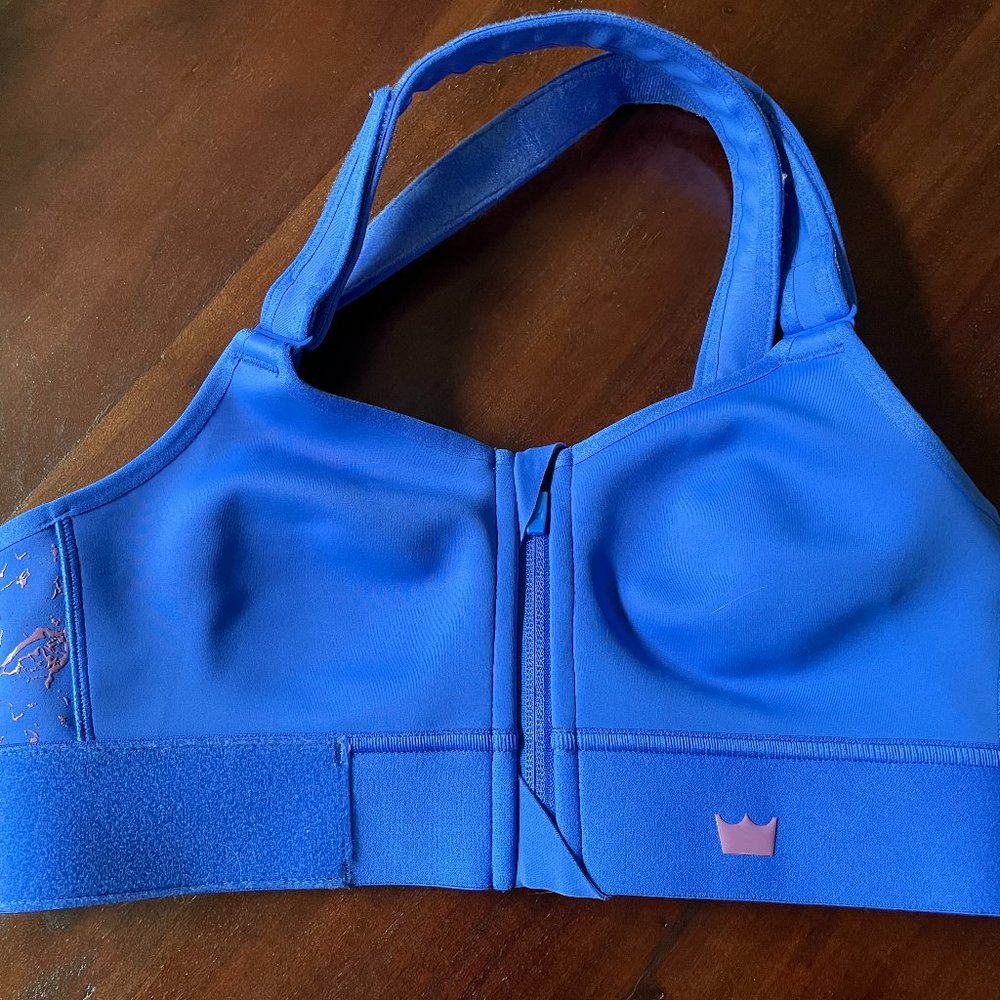 SHEFIT sports bra
